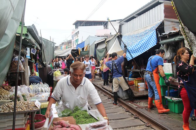 Private Tour: Maeklong Railway Market and Damnoen Saduak Floating Market - Additional Details