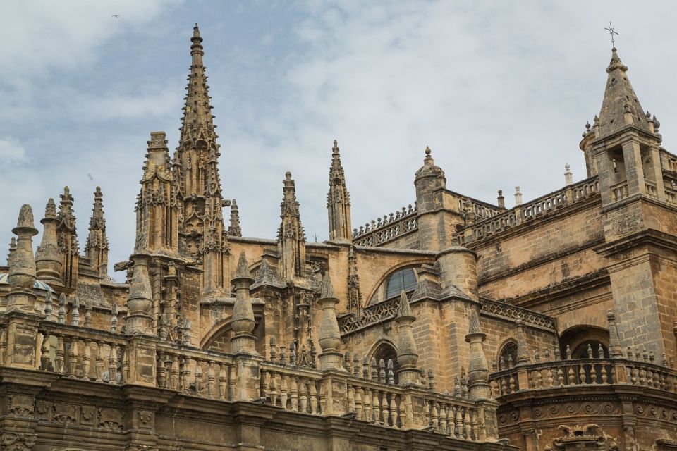 Private Tour of the Alcazar, the Cathedral and the Giralda - Activity Details
