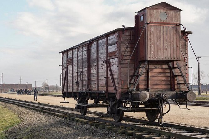 Private Tour to Auschwitz & Birkenau From Katowice - Itinerary Overview
