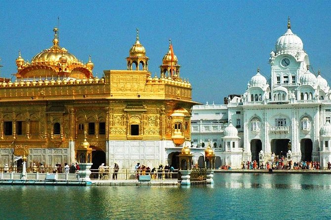 Private Wagah Border Drama and the Golden Temple With Transfer - Meeting and Pickup Details