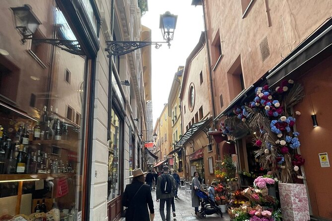 Private Walking Food Tour of Bologna With a Certified Tour Guide - Meeting Point Details