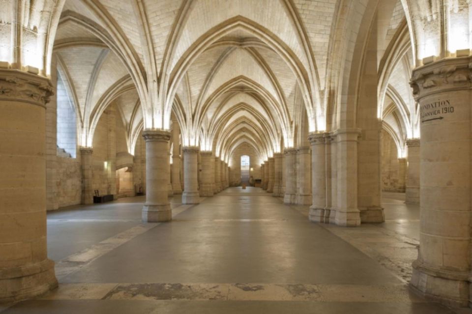 Private Walking Tour: Ste-Chapelle, Conciergerie, Notre Dame - Full Description