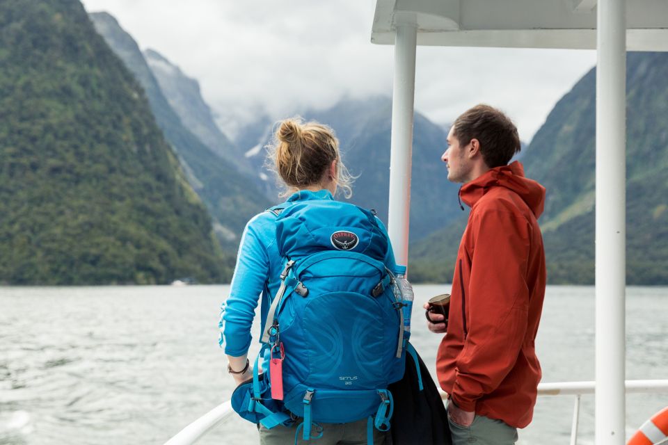 Queenstown: Milford Sound Scenic Flight and Nature Cruise - Experience Highlights