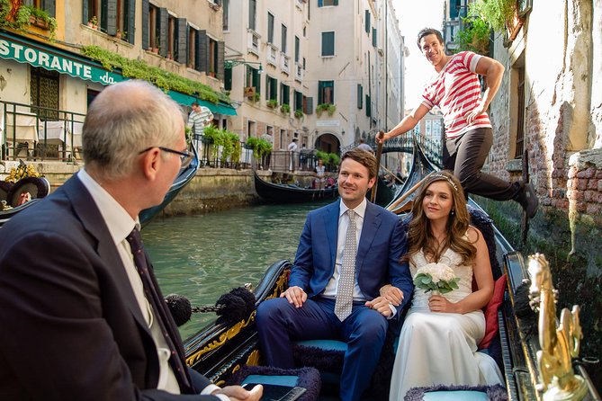 Renew Your Wedding Vows on a Romantic Gondola - Overview and Itinerary