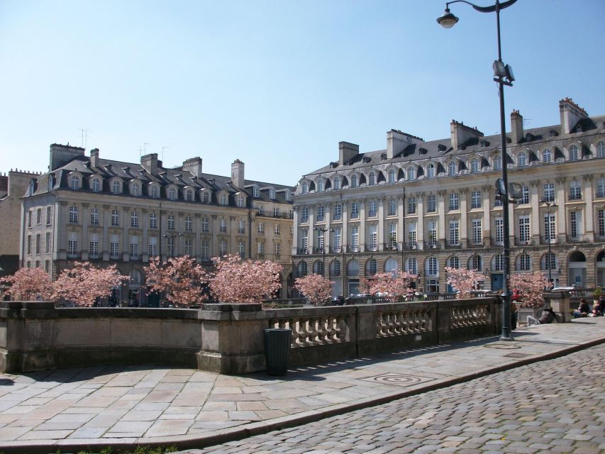 Rennes: Private Guided Walking Tour - Historical Experience