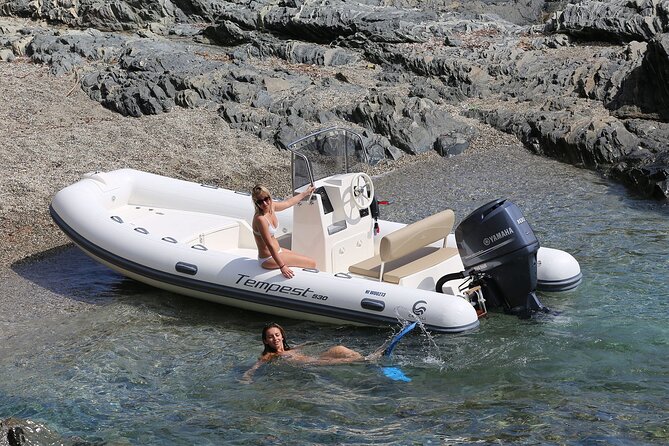 Rental Capelli Tempest 530 Max. 6 People 40hp - Flexible Cancellation Policy