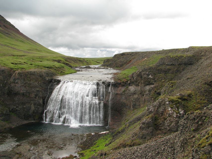 Reykjavik: Hvalfjordur & Hvammsvik Hot Springs Private Tour - Experience Highlights