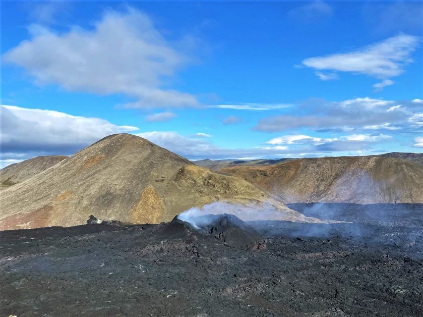 Reykjavík: Volcano Eruption Site and Reykjanes Hiking Tour - Tour Highlights