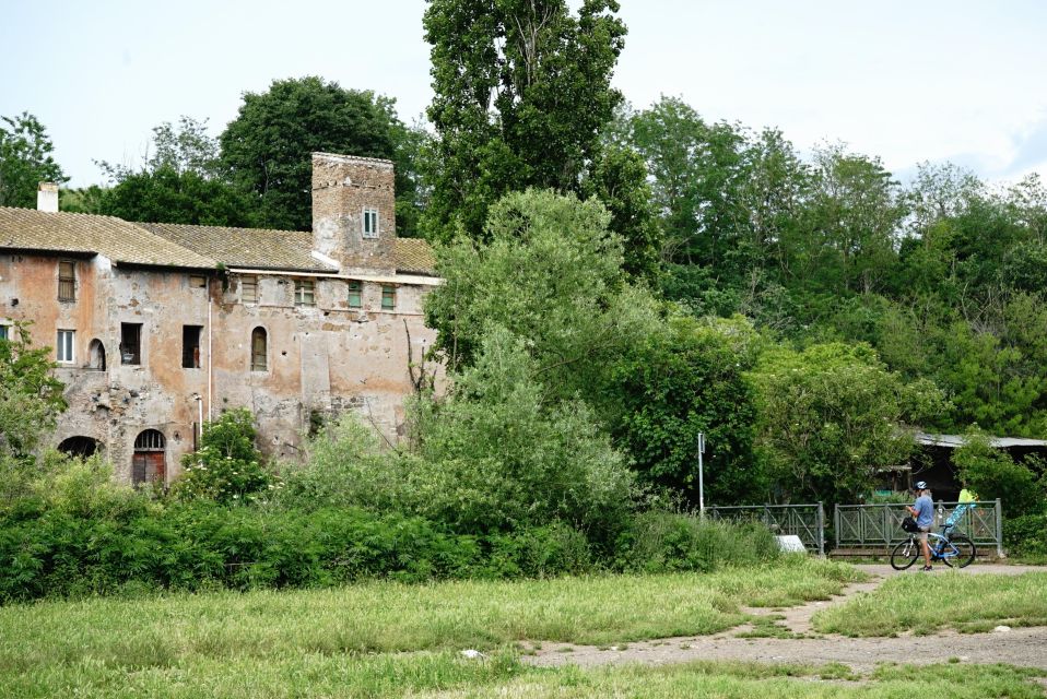 Rome: Appian Way, Aqueducts, & Catacombs Guided E-Bike Tour - Tour Experience