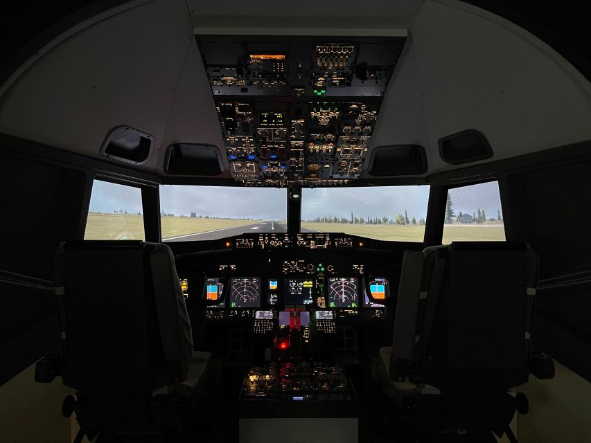 Sabadell (Barcelona): Flight Simulator Experience B737 - Experience Highlights