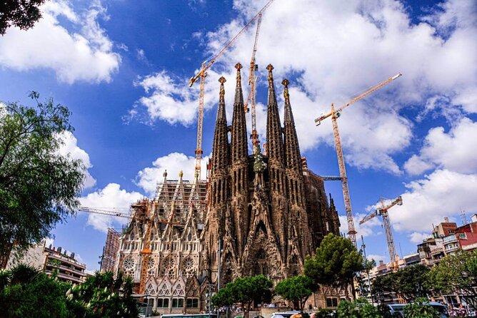 Sagrada Familia: Fast Track & Tower Access With Pick and Drop off - Meeting and Pickup Instructions