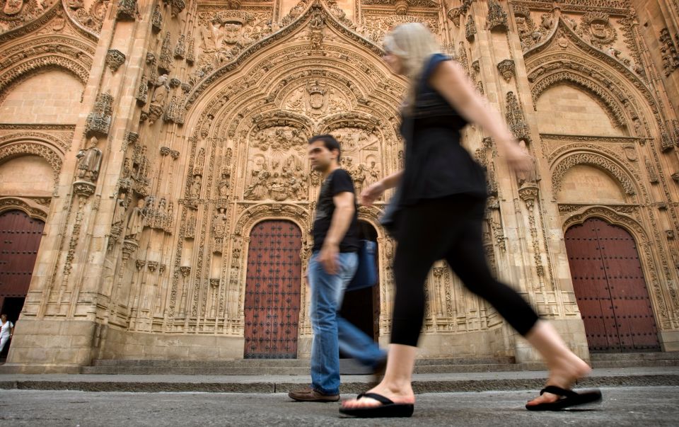 Salamanca Sightseeing Walking Tour With Local Guide. Spanish - Booking and Reservation