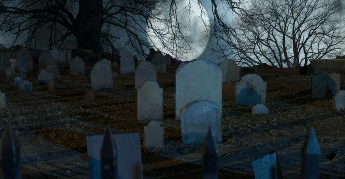 Salem: Ghosts, Witches, & Warlocks Guided Walking Tour - Tour Experience