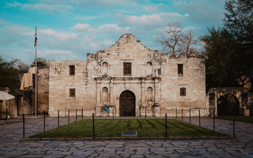 San Antonio: Self-Guided Ghost Walking Tour - Experience Highlights