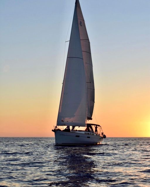 Santorini: 3-Day Oceanis 45 Yacht Charter With Crew - Group Size and Language