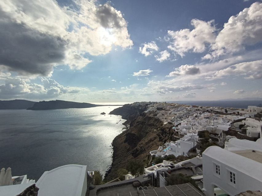 Santorini: Full-Day Car Hire With Private Driver - Features and Benefits Overview