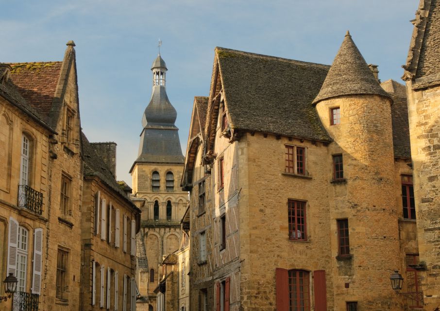 Sarlat Gourmet Tour & Market Visit With Tastings - Activity Description