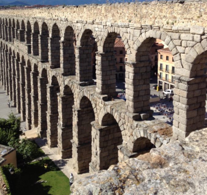 Segovia Genial : Private Guided Walking Tour With Alcazar - Flexible Booking Options Available