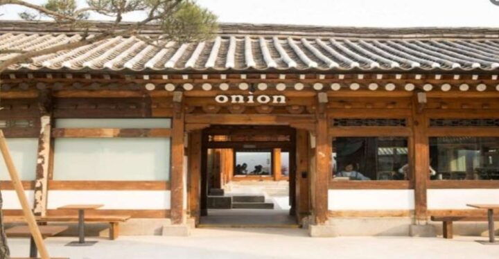 Seoul Oraegage Bukchon Hanok Walking Tour - Experience Highlights