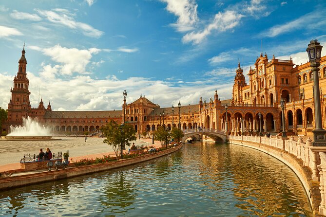 Seville Alcazar/Plaza Espana: Walking Tour With Audio Guide App - Essential Tour Information and Recommendations