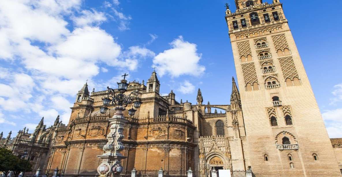 Seville: Cathedral & Giralda Guided Tour With Entry Tickets - Tour Experience