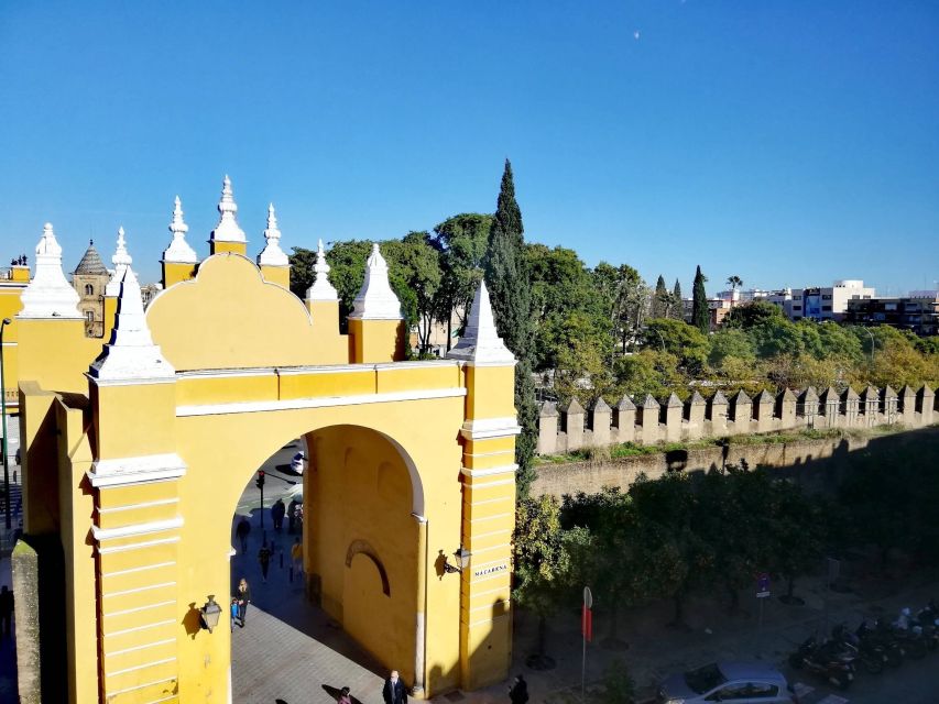 Seville: Entry Ticket to the Macarena Museum and City Tour - Full Description
