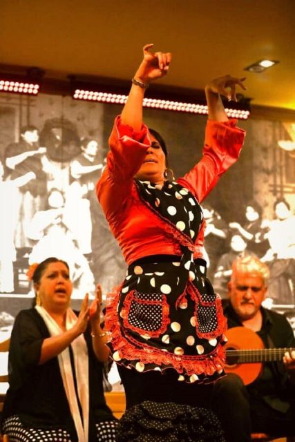 Seville: Flamenco Show With Drink at Tablao La Cantaora - Authentic Flamenco Experience