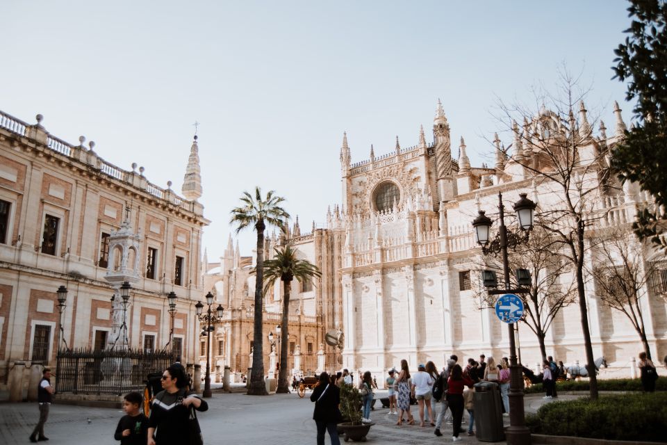 Seville: Guided Walking Tour of the Santa Cruz District - Inclusions