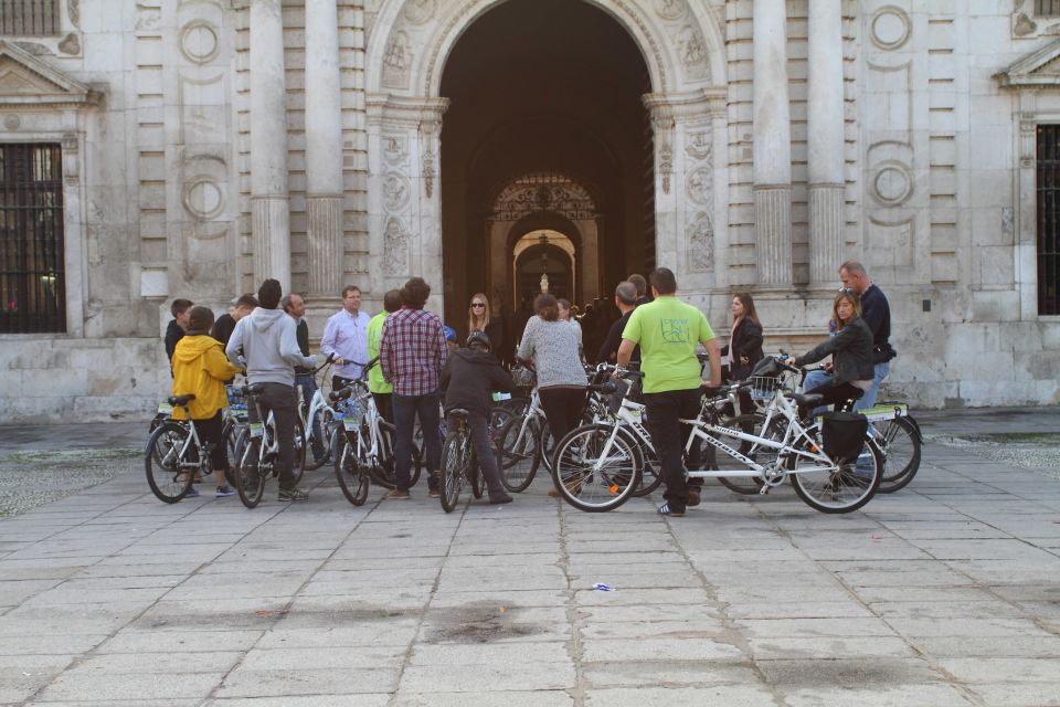 Seville: Historic Center Bike Tour - Languages Available and Tour Highlights