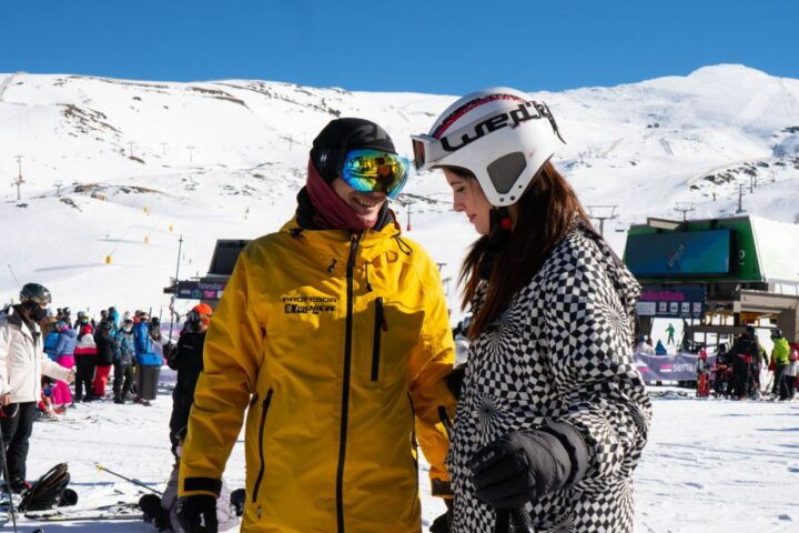 Sierra Nevada: Ski or Snowboard Lesson With Instructor - Experience Highlights