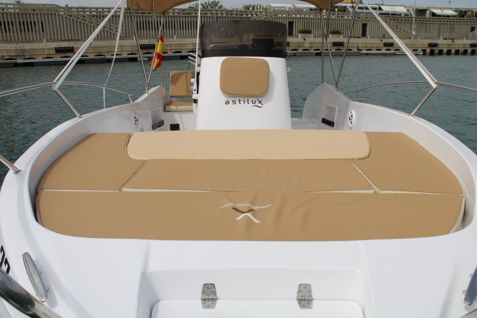 SMALL BOAT RENTAL - Key Experience Features