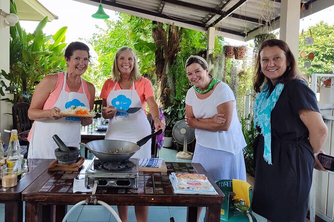 Small Group Northern Thai Cuisine & Market Tour in Chiang Mai - Inclusions and Exclusions
