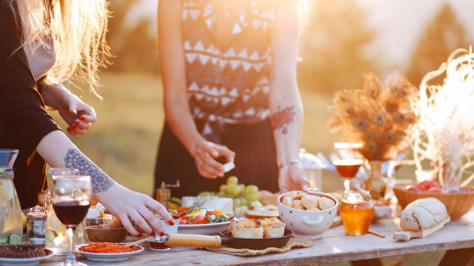 South Tenerife Picnic With Amazing Sunset View - Indulge in Local Cuisine and Wine