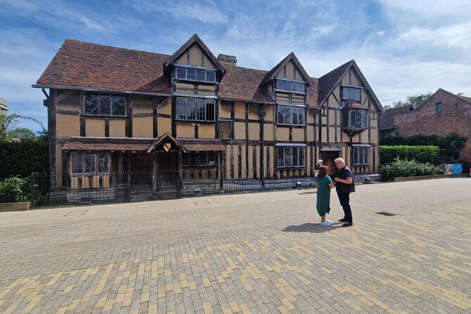 Southampton Port- London via Warwick Castle & Stratford Upon Avon - Exploring Stratford Upon Avon