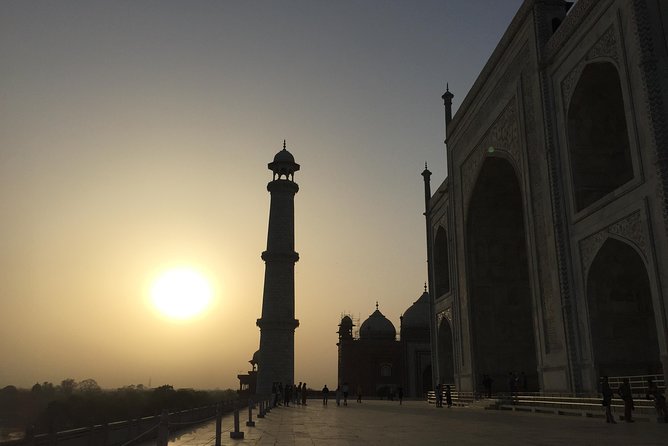 Sunrise Taj Mahal Tour With Female Tour Guide - Booking and Availability