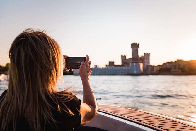 Sunset Boat Tour of Sirmione With Exclusive Onboard Aperitif - Reviews and Feedback