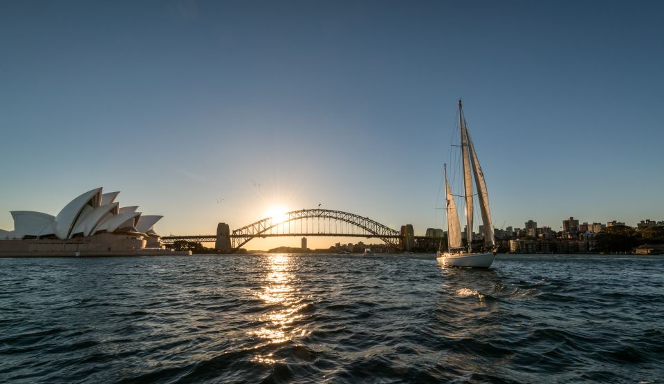 Sydney: Exclusive Sydney Harbour Cruise on a Classic Yacht - Experience Description