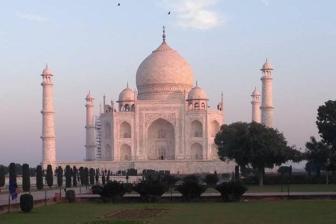 Taj Mahal, Agra Fort, & Fatehpur Sikri Day Trip From Delhi by Car - Pricing and Group Size