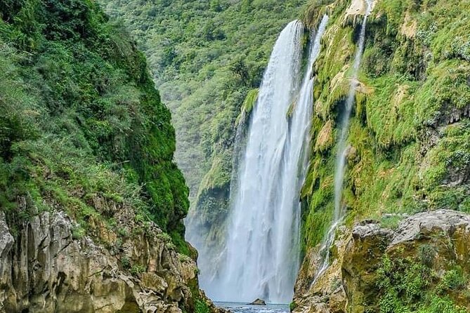 Tamul Waterfall and Water Cave on a Wooden Canoe - Pickup Procedures