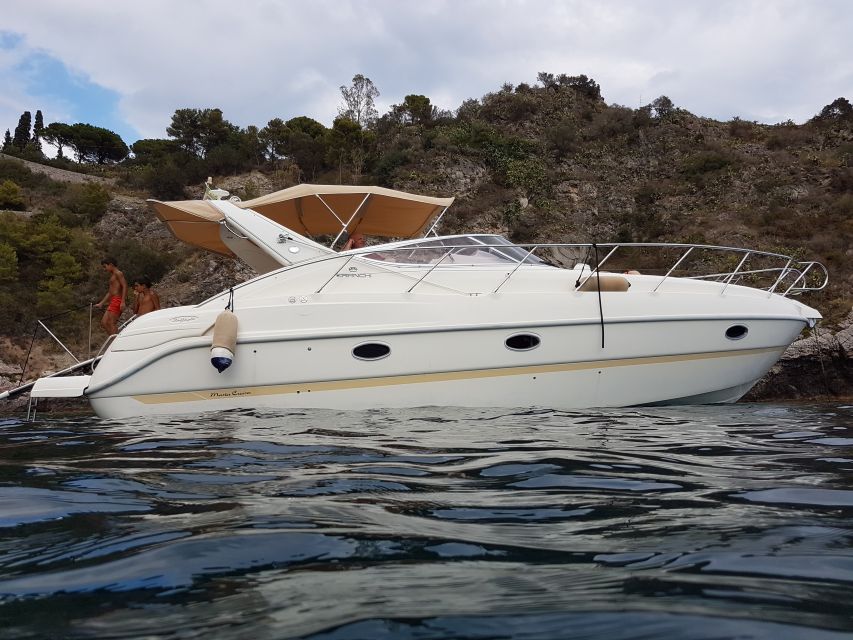 Taormina: Boat Tour Bay Taormina All Inclusive - Location and Provider