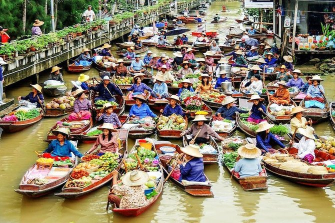 Thaka - Thailands Most Authentic Floating Market - Local Vendors