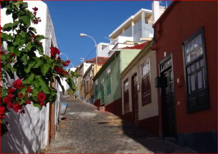 The Canela Neighborhood Santa Cruz La Palma Walking Guide Tour - Activity Description