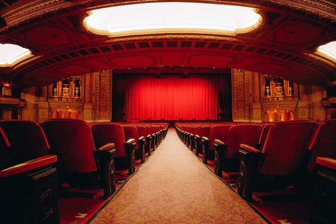 The Chicago Theatre Tour Experience - Inclusions and Amenities