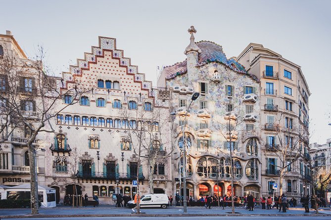 The City of Gaudi - Private Barcelona Walking Tour With Local Expert Guide - Architectural Wonders of Barcelona