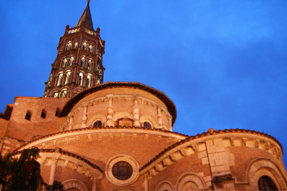 Toulouse: First Discovery Walk and Reading Walking Tour - Itinerary Highlights