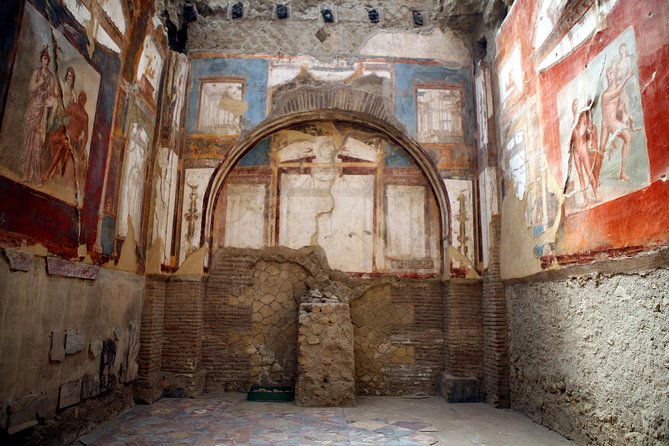 Tour of Herculaneum Skip the Line With Official Guide - Logistics and Pickup Information