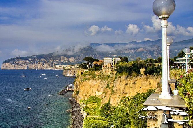 Transfer From Sorrento to Naples ( Naples to Sorrento Too) - Transfer Overview and Vehicle Features