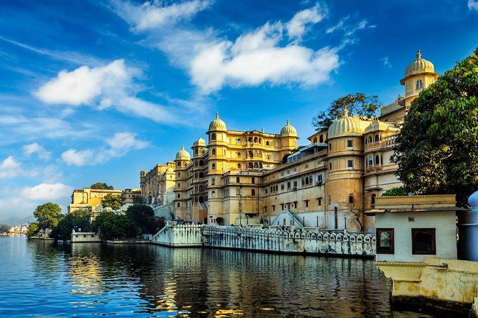Udaipur Full-Day Sightseing Tour With Optional Guide & Transports - Tour Overview