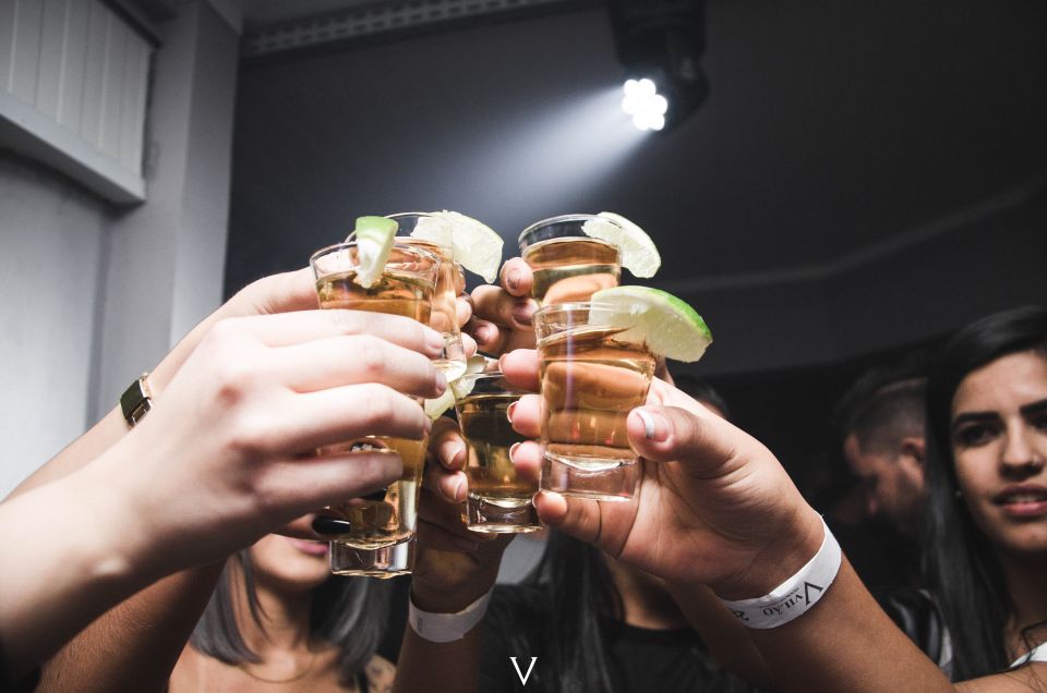 Valencia: Bar-Hopping With Free Shots and a Welcome Cocktail - Tour Details