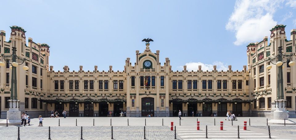 Valencia: History Walking Tour in the El Carmen District - Uncovering El Carmen Districts Secrets